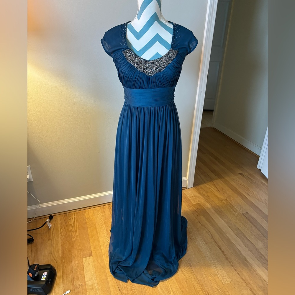 Decode 1.8 - Teal embellished neckline gown